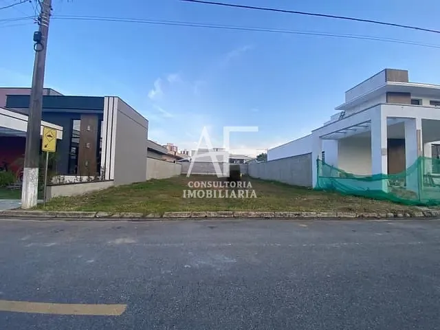 Terreno com 300m², à venda, no bairro Bairro dos Guedes em Tremembé