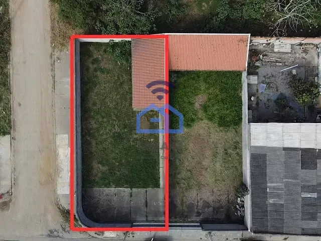 Terreno com 330m², à venda, no bairro Praia das Palmeiras em Caraguatatuba