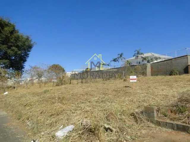 Terreno com 605m², à venda, no bairro Jardim Primavera em Guaxupé