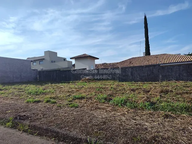 Terreno com 585m², à venda, no bairro Estância das Flores em Jaguariúna