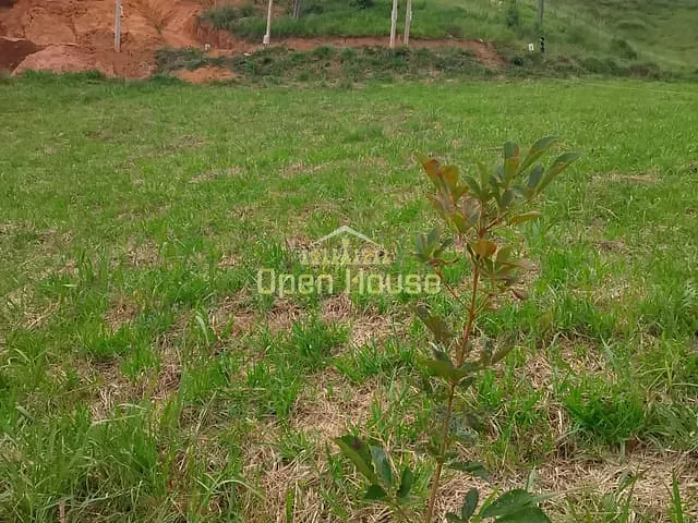Terreno com 400m², à venda, no bairro Amparo em Volta Redonda