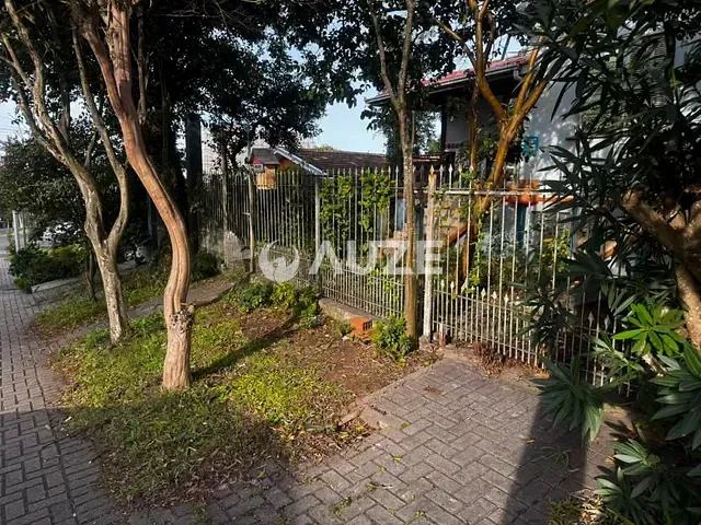 Terreno com 422m², à venda, no bairro Campina do Siqueira em Curitiba