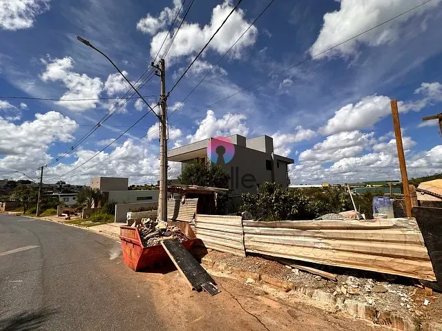 Terreno com 360m², à venda, no bairro Portal do Sol em Contagem