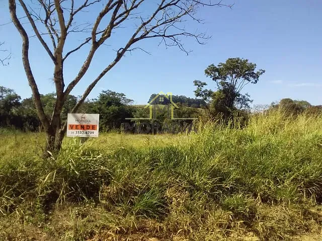 Terreno com 2000m², à venda, no bairro Bom Jardim dos Machados em Guaxupé