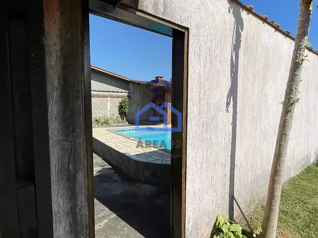 Terreno com 360m², à venda, no bairro Jardim Britânia em Caraguatatuba