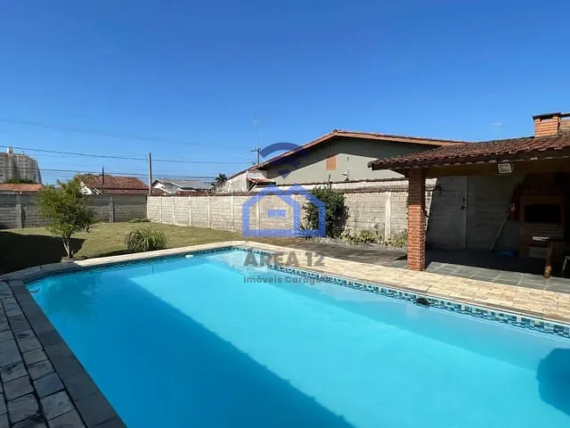 Terreno com 360m², à venda, no bairro Jardim Britânia em Caraguatatuba
