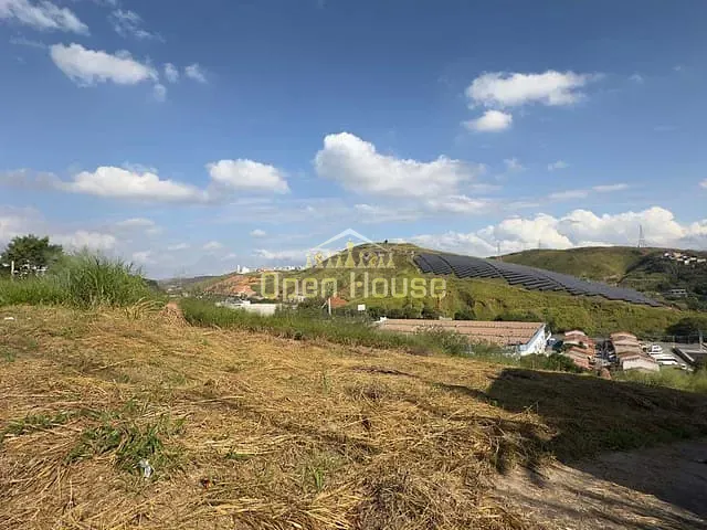 Terreno com 774m², à venda, no bairro Jardim Amália em Volta Redonda