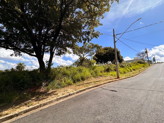 Terreno com 492m², à venda, no bairro Portal do Sol em Contagem