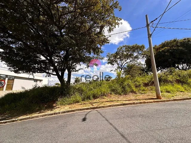 Terreno com 492m², à venda, no bairro Portal do Sol em Contagem
