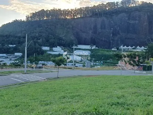 Terreno com 339m², à venda, no bairro Salvaterra em Juiz de Fora