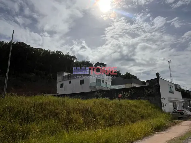 Terreno com 900m², à venda, no bairro Olivença em Ilhéus
