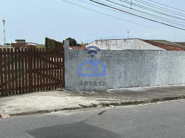 Terreno com 715m², à venda, no bairro Tinga em Caraguatatuba