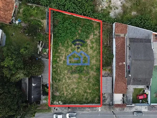 Terreno com 715m², à venda, no bairro Tinga em Caraguatatuba