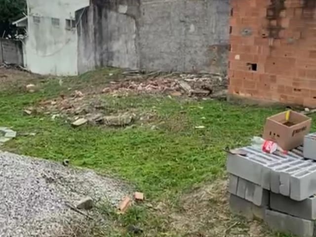 Terreno com 546m², à venda, no bairro Granja dos Cavaleiros em Macaé