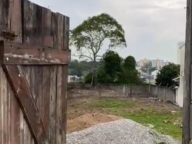 Terreno com 546m², à venda, no bairro Granja dos Cavaleiros em Macaé