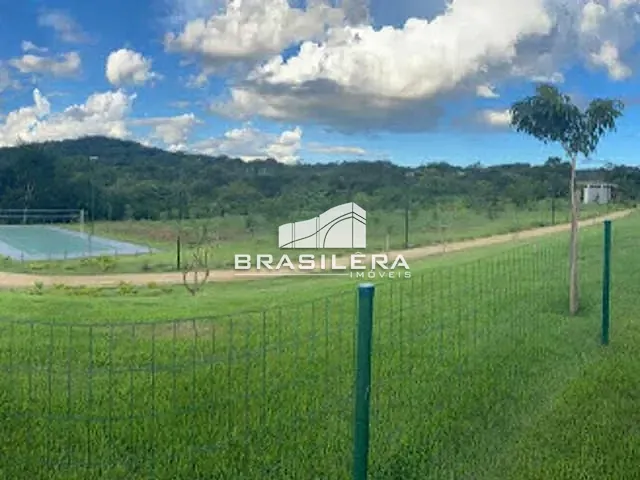 Terreno com 306m², à venda, no bairro Jardins Porto em Senador Canedo