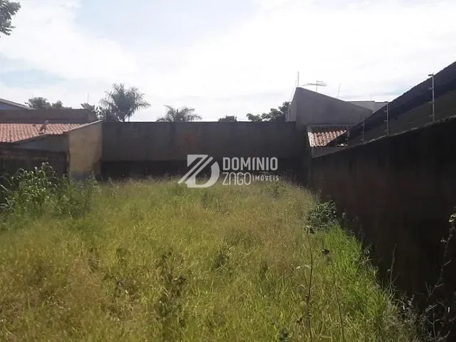 Terreno com 336m², à venda, no bairro Jardim São Bento em Uberaba