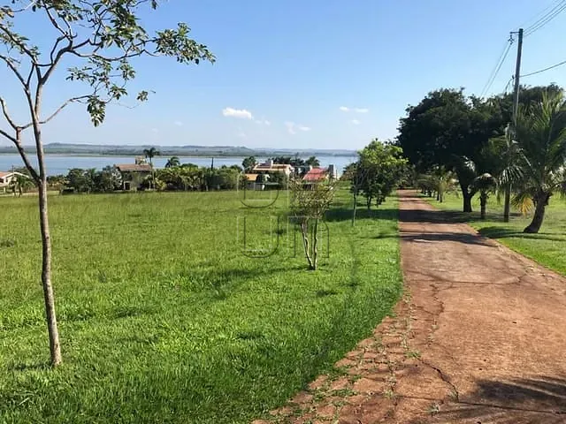 Terreno com 1273m², à venda, no bairro Centro em Primeiro de Maio