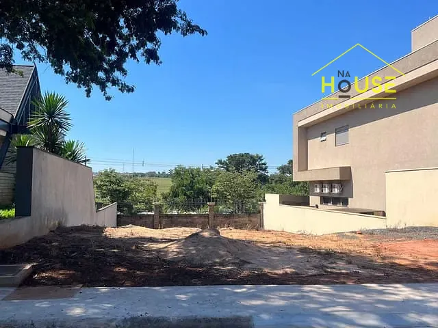 Terreno com 432m², à venda, no bairro Vila Recanto das Águas em Votuporanga