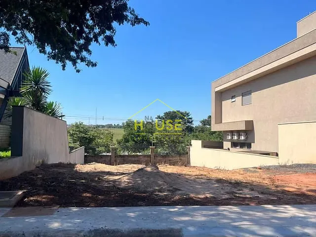 Terreno com 432m², à venda, no bairro Vila Recanto das Águas em Votuporanga