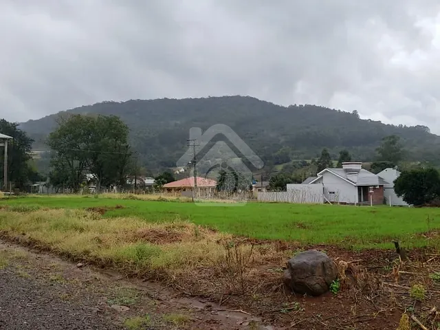 Terreno com 465m², à venda, no bairro LINHA HARMONIA em Teutônia