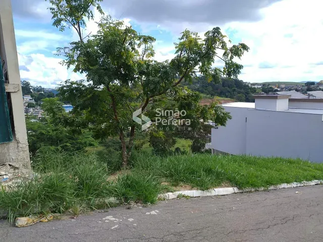 Terreno com 425m², à venda, no bairro Grama em Juiz de Fora