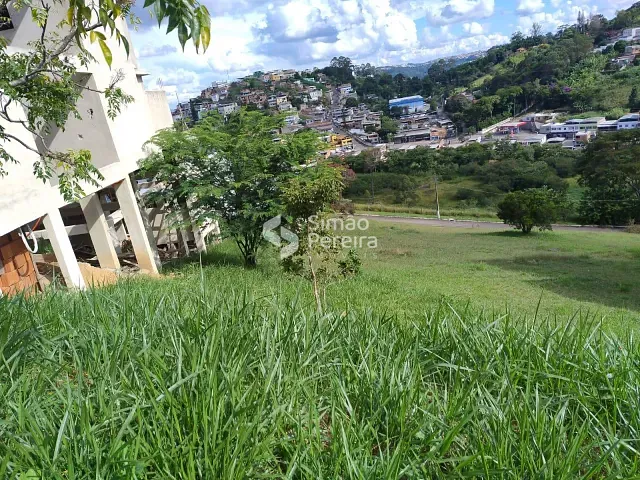 Terreno com 425m², à venda, no bairro Grama em Juiz de Fora