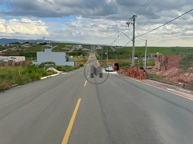 Terreno com 140m², à venda, no bairro Reserva das Figueiras em Guaratinguetá