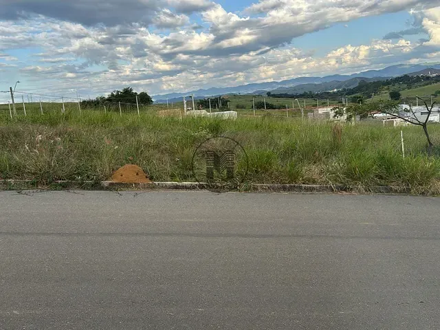 Terreno com 140m², à venda, no bairro Reserva das Figueiras em Guaratinguetá