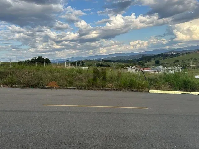 Terreno com 140m², à venda, no bairro Reserva das Figueiras em Guaratinguetá