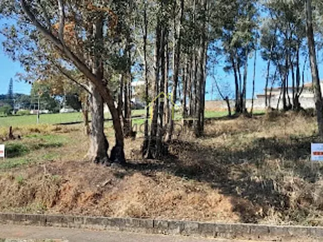 Terreno com 447m², à venda, no bairro Recreio dos Bandeirantes em Guaxupé