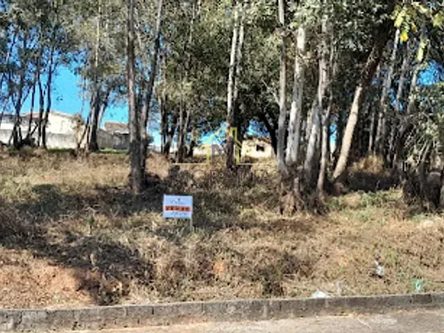 Terreno com 447m², à venda, no bairro Recreio dos Bandeirantes em Guaxupé