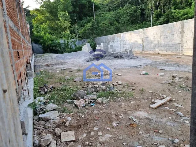 Terreno com 360m², à venda, no bairro Martim de Sá em Caraguatatuba