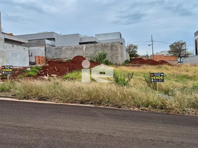 Terreno com 301m², à venda, no bairro Residencial Belmonte em Rolândia