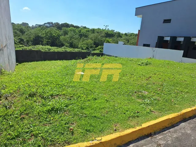 Terreno com 250m², à venda, no bairro Loteamento Pinheiros de Tremembé em Tremembé