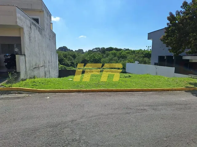 Terreno com 250m², à venda, no bairro Loteamento Pinheiros de Tremembé em Tremembé