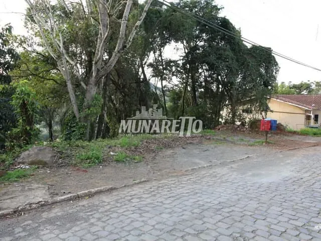 Terreno com 475m², à venda, no bairro Centro em Piratuba