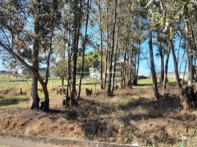 Terreno com 444m², à venda, no bairro Recreio dos Bandeirantes em Guaxupé