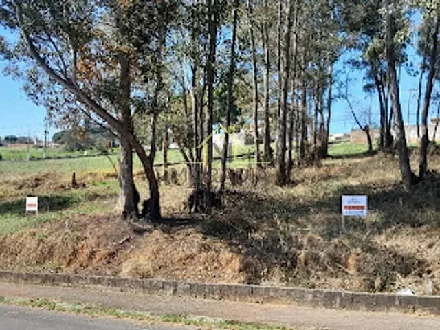 Terreno com 444m², à venda, no bairro Recreio dos Bandeirantes em Guaxupé