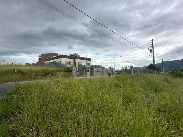 Terreno com 300m², à venda, no bairro Recanto do Sol em Extrema