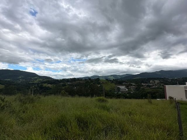 Terreno com 300m², à venda, no bairro Recanto do Sol em Extrema