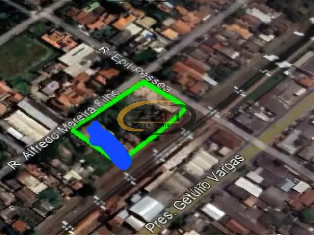 Terreno com 3000m², à venda, no bairro Centro em Rolândia