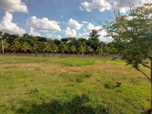 Terreno com 300m², à venda, no bairro Jardim Pôr do Sol em São João da Boa Vista