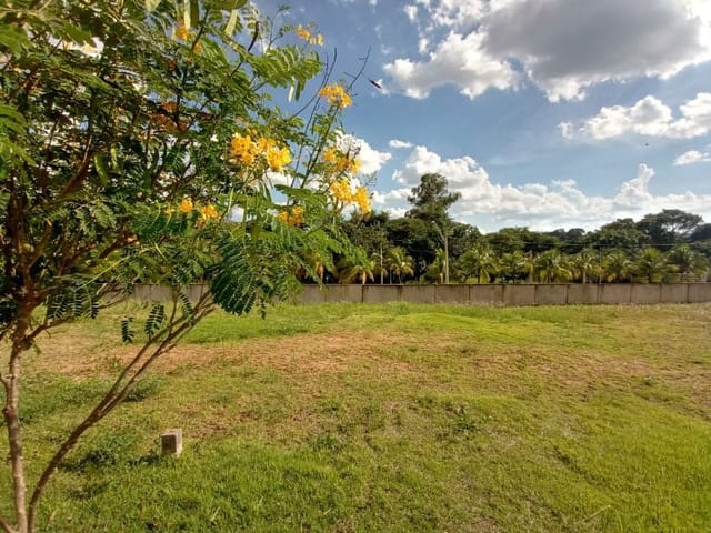 Terreno com 300m², à venda, no bairro Jardim Pôr do Sol em São João da Boa Vista