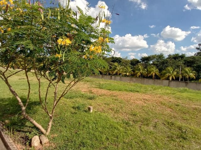 Terreno com 300m², à venda, no bairro Jardim Pôr do Sol em São João da Boa Vista