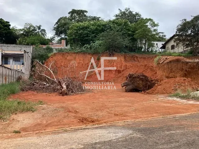 Terreno com 2250m², à venda, no bairro Residencial Estoril em Taubaté