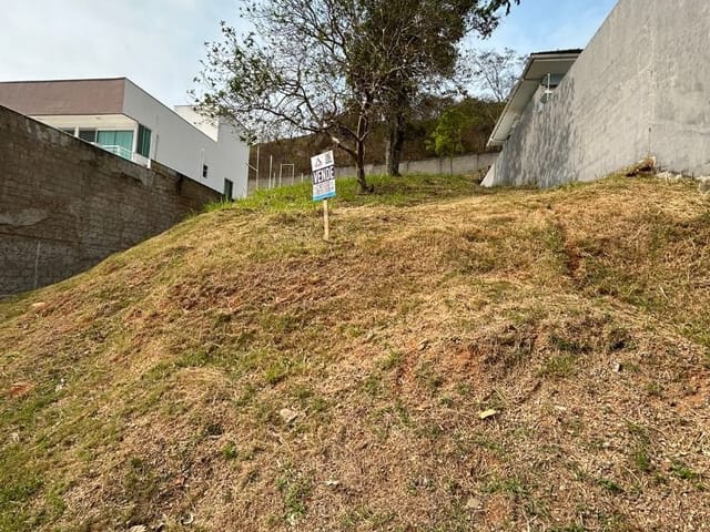 Terreno com 450m², à venda, no bairro Lagoa em Macaé