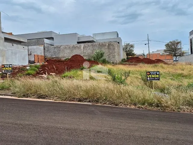 Terreno com 301m², à venda, no bairro Residencial Belmonte em Rolândia