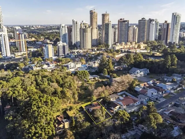 Terreno à venda, no bairro Mossunguê em Curitiba