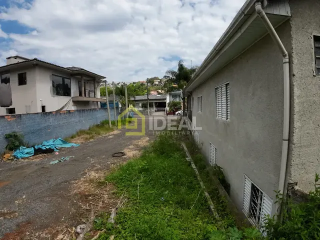 Terreno com 391m², à venda, no bairro Imperial em Concórdia